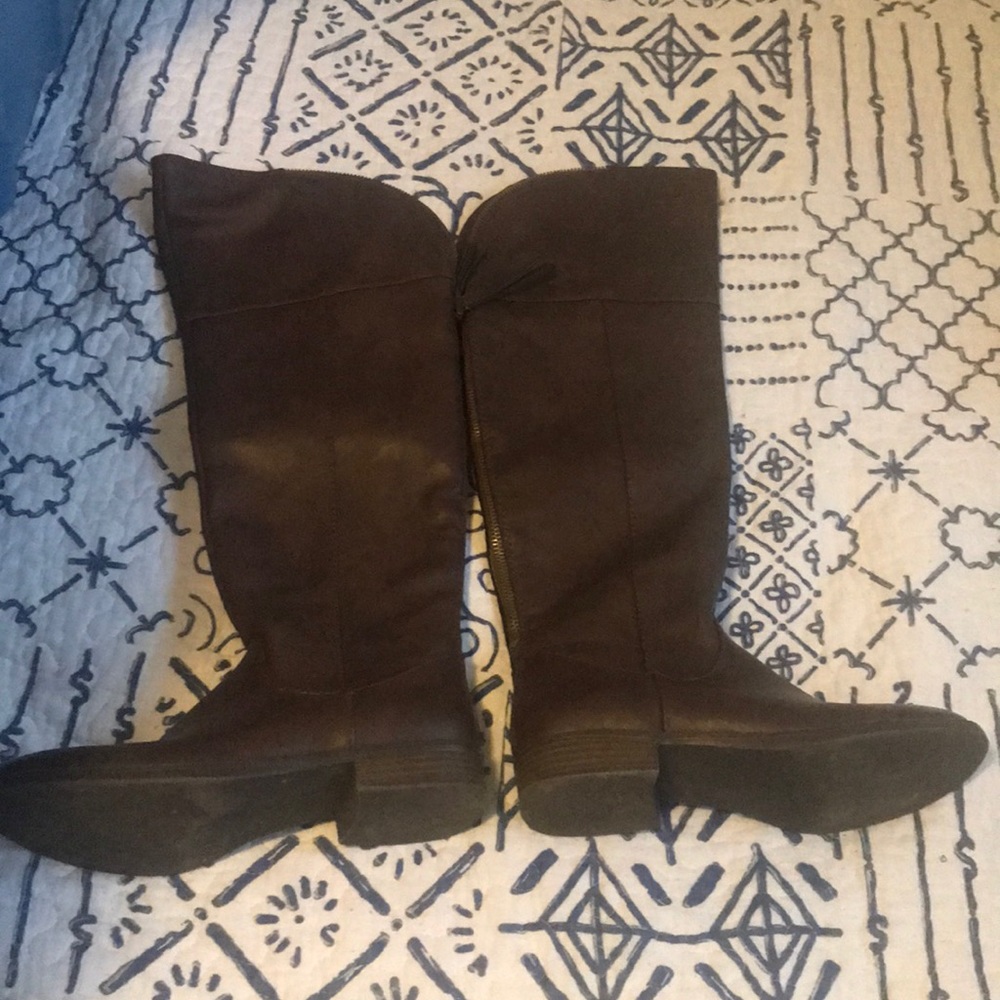 Brown boots
